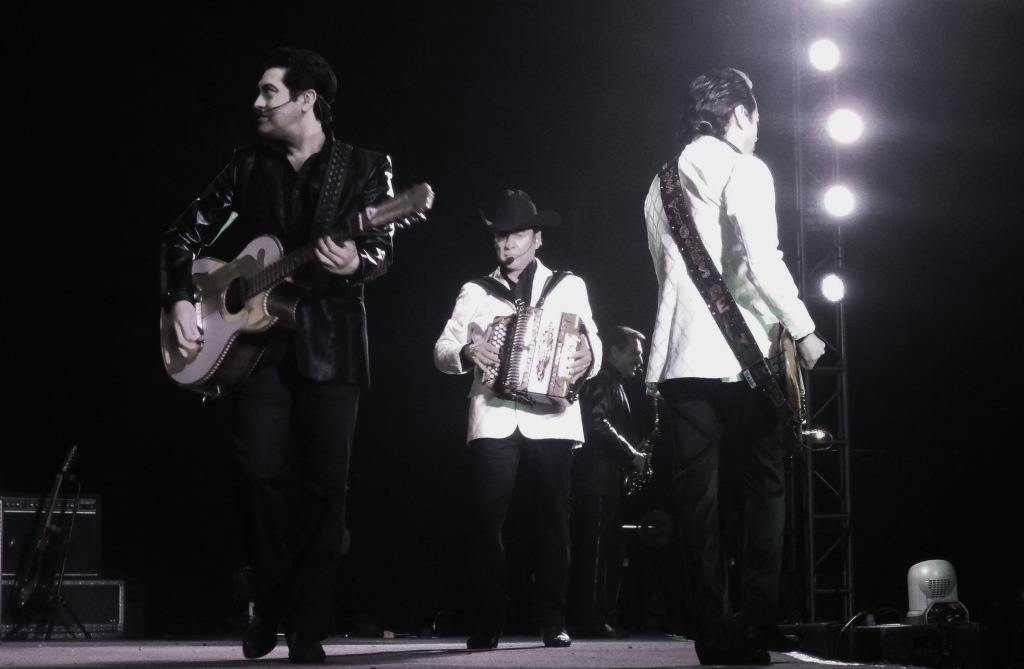 Integrantes de Los Tigres del Norte en concierto ofrecido en Nueva York en Febrero de 2013. Foto: Faviola Verdugo